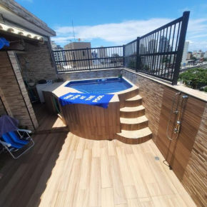 Cobertura com piscina privativa